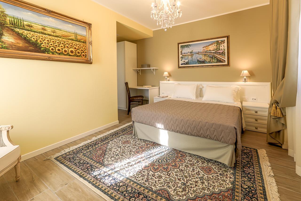 Villa Luisa Rooms And Breakfast Peschiera del Garda Eksteriør billede